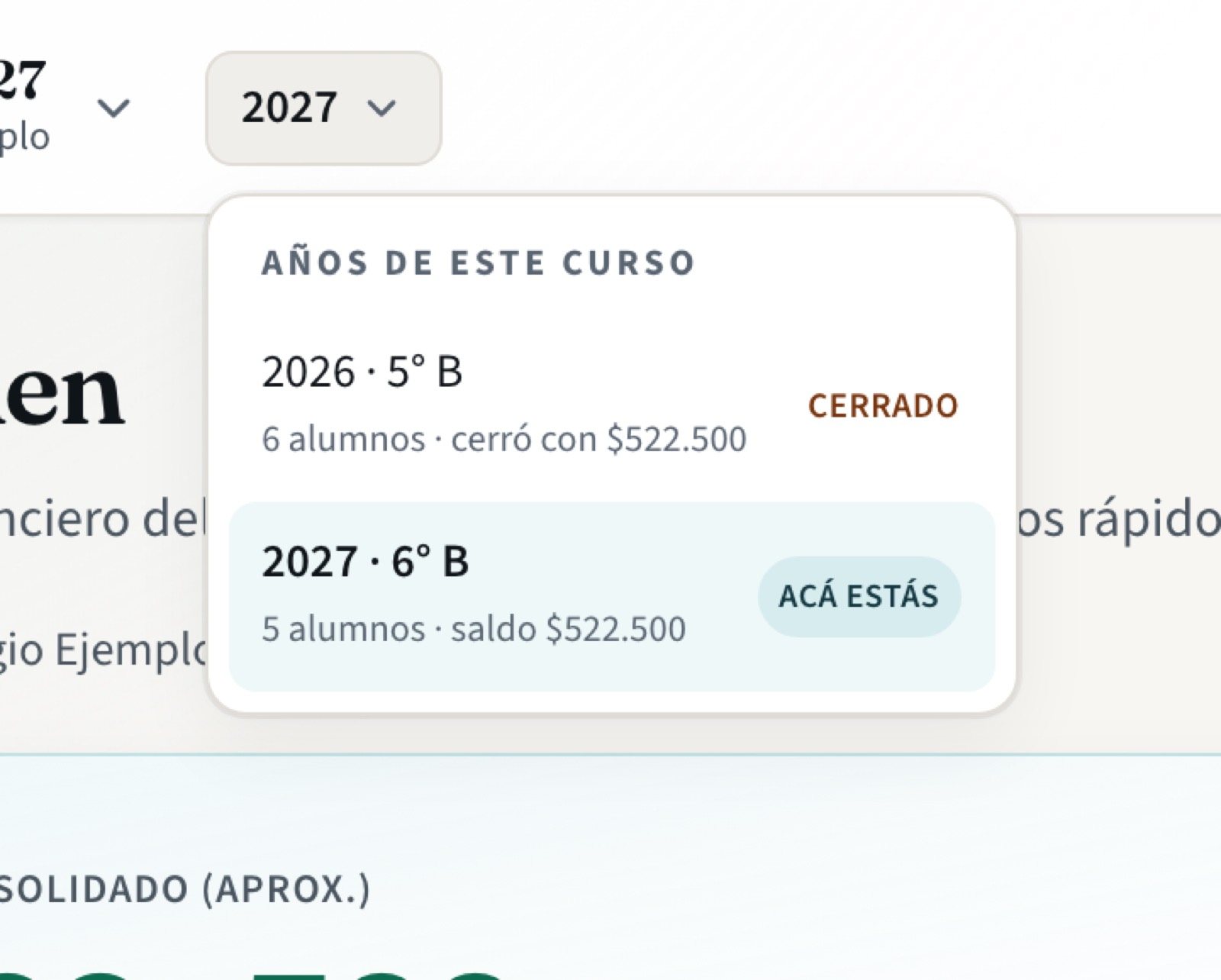Menú del selector con los dos años del curso, uno marcado como cerrado